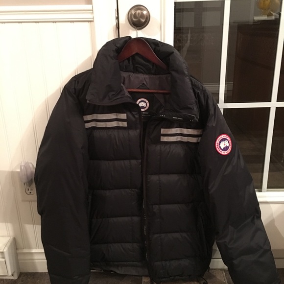 Canada Goose Summit Jacket Medium - Picture 2 of 2